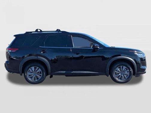 Super Black 2026 Nissan Pathfinder SV