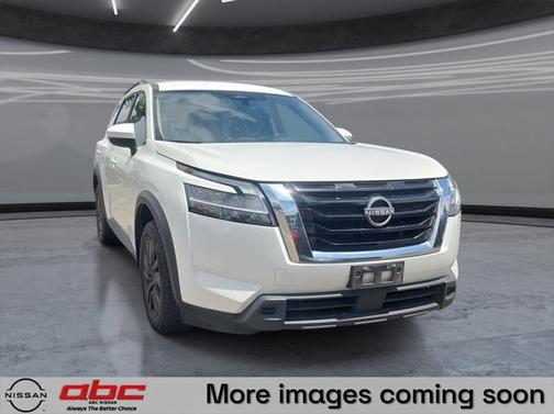 2022 Nissan Pathfinder SV 4WD