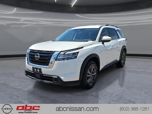 2022 Nissan Pathfinder SV 4WD