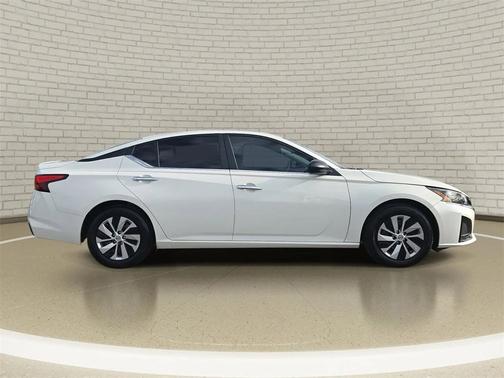 2025 Nissan Altima S FWD