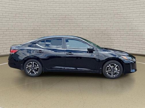 Super Black 2025 Nissan Sentra SV