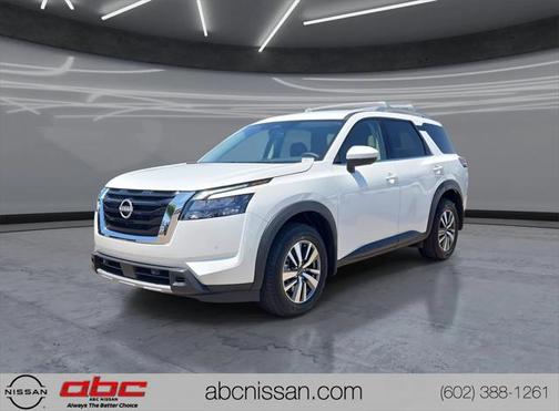 2025 Nissan Pathfinder SL FWD
