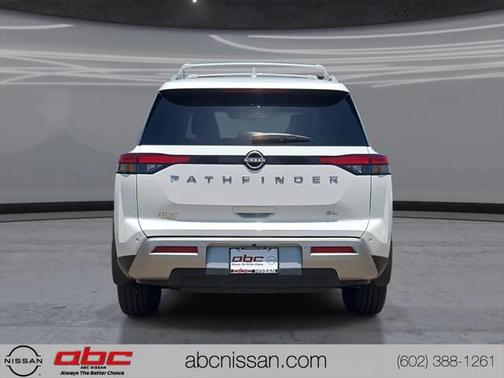 2025 Nissan Pathfinder SL FWD