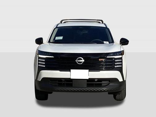 Aspen White Tricoat 2026 Nissan Kicks SR