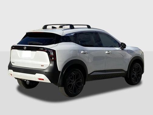 Aspen White Tricoat 2026 Nissan Kicks SR