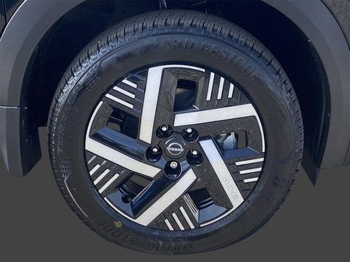 Super Black 2026 Nissan Kicks SV