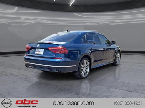 2018 Volkswagen Passat 2.0T R-Line