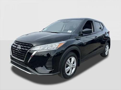 2025 Nissan Kicks S