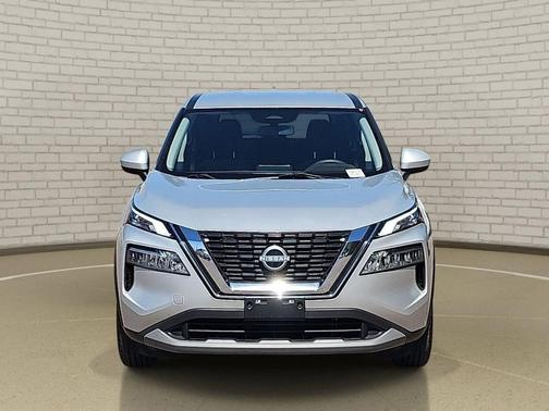 Brilliant Silver Metallic 2023 Nissan Rogue SV