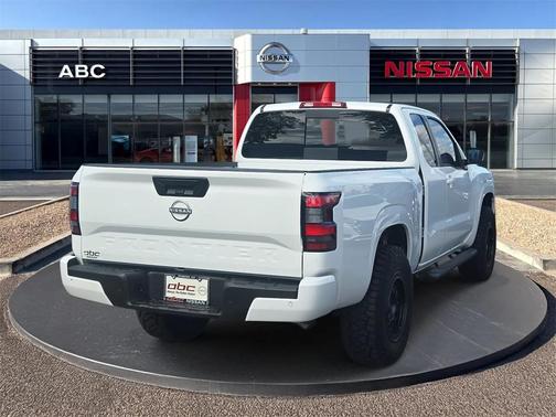 2025 Nissan Frontier SV