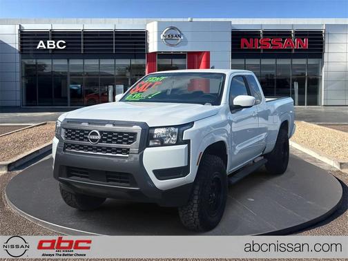 2025 Nissan Frontier SV