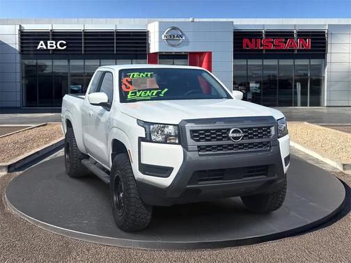2025 Nissan Frontier SV