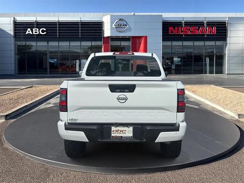 2025 Nissan Frontier SV
