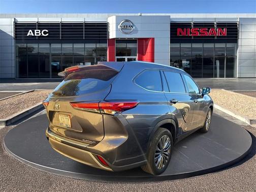 2020 Toyota Highlander Platinum