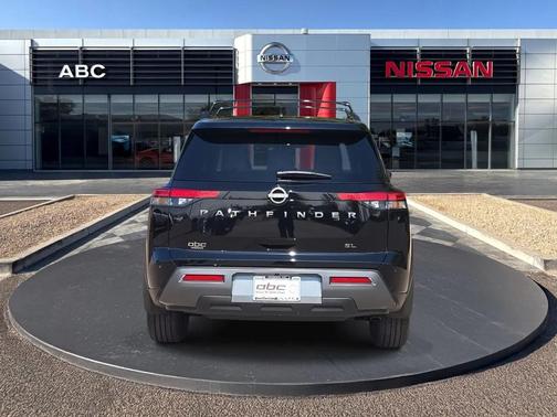 Super Black 2026 Nissan Pathfinder SL