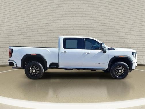 2025 GMC Sierra 2500 AT4