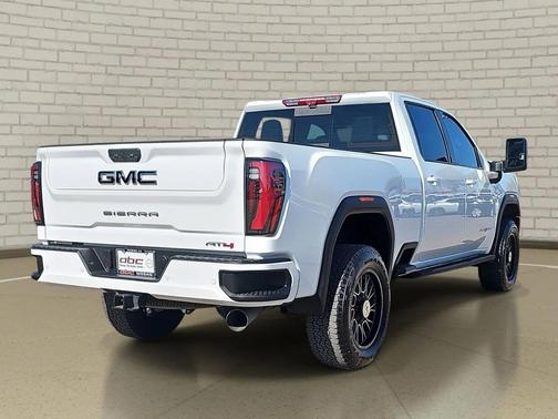 2025 GMC Sierra 2500 AT4