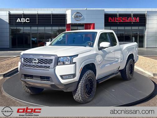 2025 Nissan Frontier SV