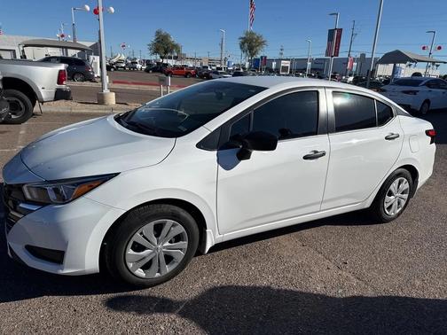 2024 Nissan Versa 1.6 S