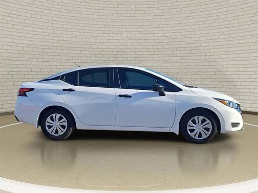 2024 Nissan Versa 1.6 S