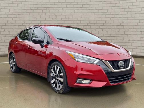Scarlet Ember Pearl Metallic 2021 Nissan Versa 1.6 S