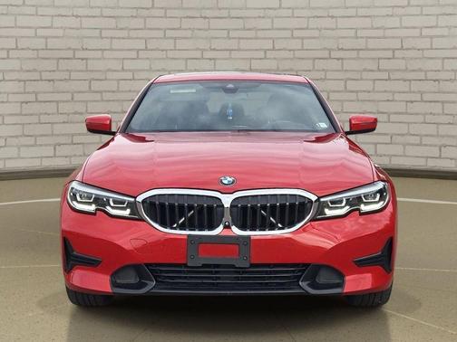 Melbourne Red Metallic 2019 BMW 330 xDrive