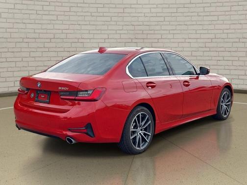 Melbourne Red Metallic 2019 BMW 330 xDrive