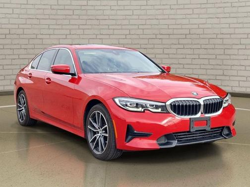 Melbourne Red Metallic 2019 BMW 330 xDrive