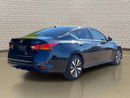 Super Black Clearcoat 2021 Nissan Altima 2.5 SV