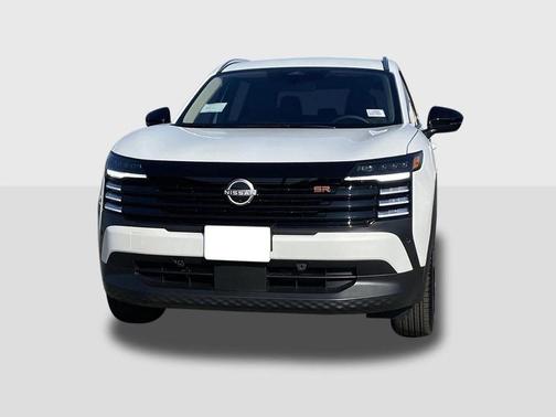 Aspen White Tricoat 2026 Nissan Kicks SR