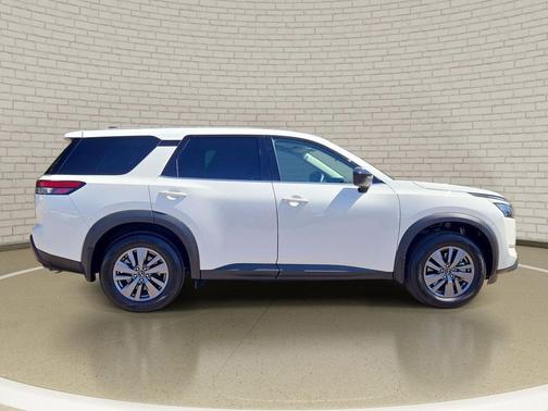 Glacier White 2025 Nissan Pathfinder S FWD