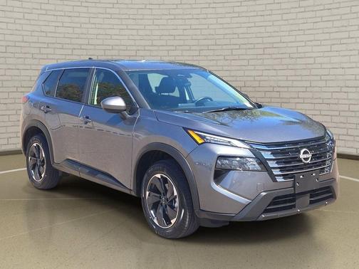 Gun Metallic 2025 Nissan Rogue SV
