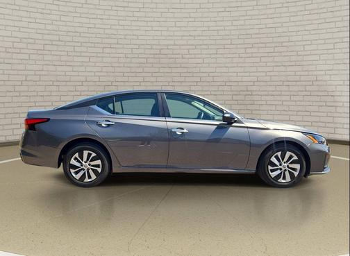 Gun Metallic 2025 Nissan Altima S FWD