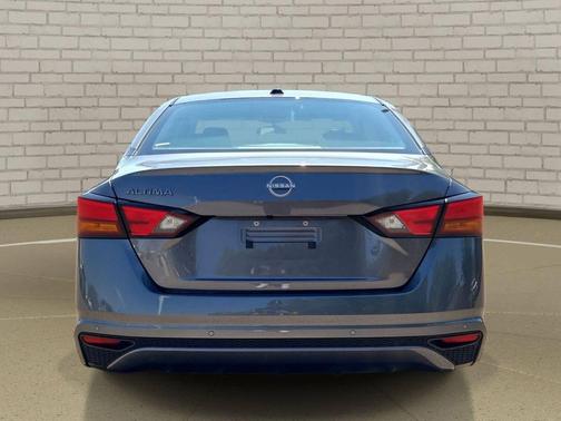 Gun Metallic 2025 Nissan Altima S FWD