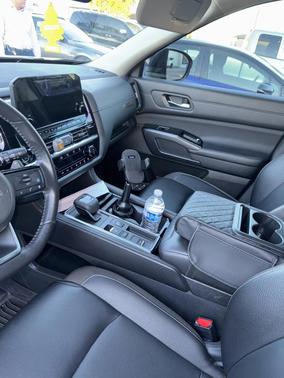 2023 Nissan Pathfinder SL FWD