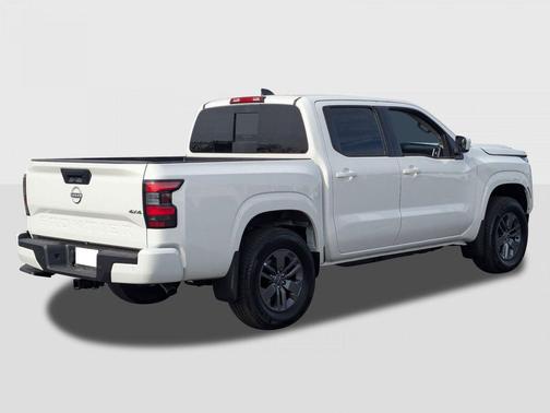 Glacier White 2026 Nissan Frontier SV
