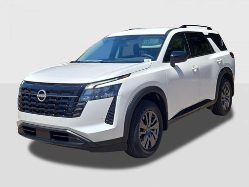 Everest White Pearl Tricoat 2026 Nissan Pathfinder SV