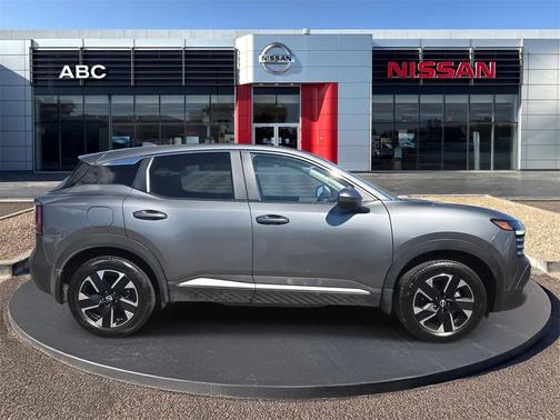 2025 Nissan Kicks SV