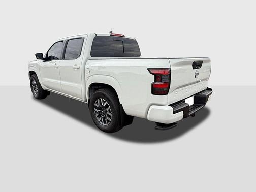 Glacier White 2026 Nissan Frontier SV