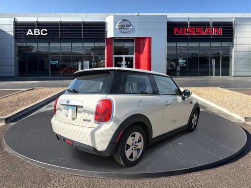 2015 MINI Hardtop Cooper