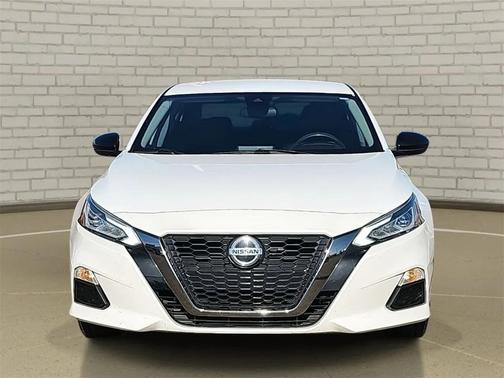 2022 Nissan Altima SR FWD