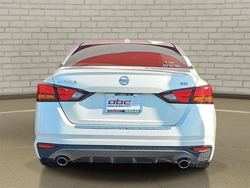 2022 Nissan Altima SR FWD