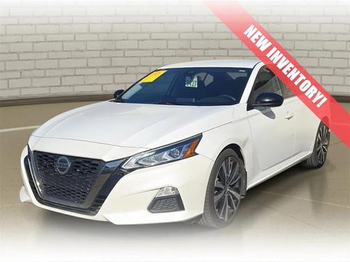 2022 Nissan Altima SR FWD