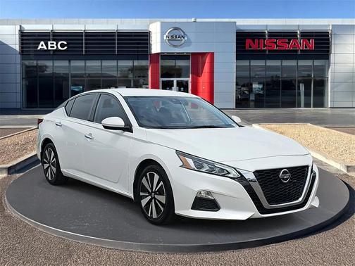 2022 Nissan Altima 2.5 SV