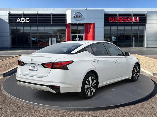 2022 Nissan Altima 2.5 SV