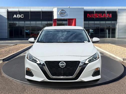 2022 Nissan Altima 2.5 SV