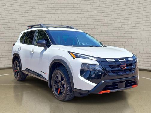 Everest White Pearl 2025 Nissan Rogue Rock Creek