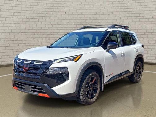 Everest White Pearl 2025 Nissan Rogue Rock Creek