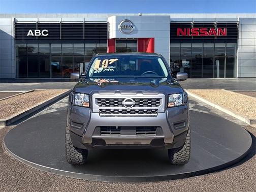 2025 Nissan Frontier SV