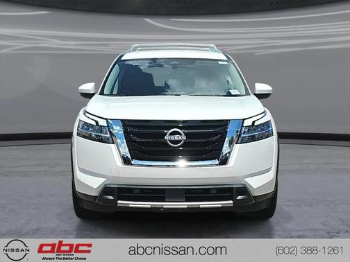 2024 Nissan Pathfinder SL FWD